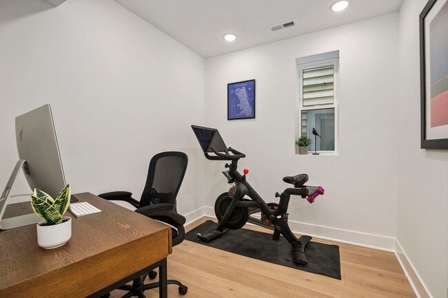 Foto del edificio - 3104 N Sacramento Ave