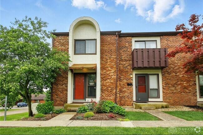 Building Photo - 647 Villa Rd