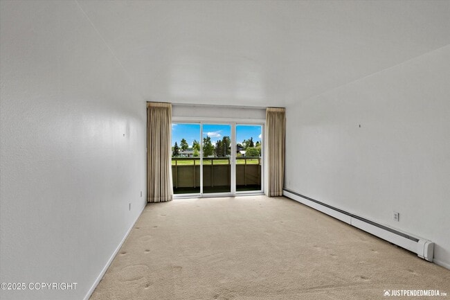 Building Photo - 836 M St