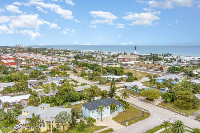 Foto del edificio - 48 Harbor Cir