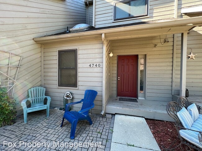 Building Photo - 3 br, 2.5 bath House - 4740 Edison Lane