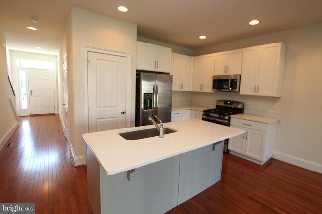 Building Photo - 18793 Bethpage Dr