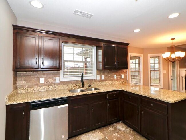 Foto del edificio - 1678 Horseshoe Cave Dr