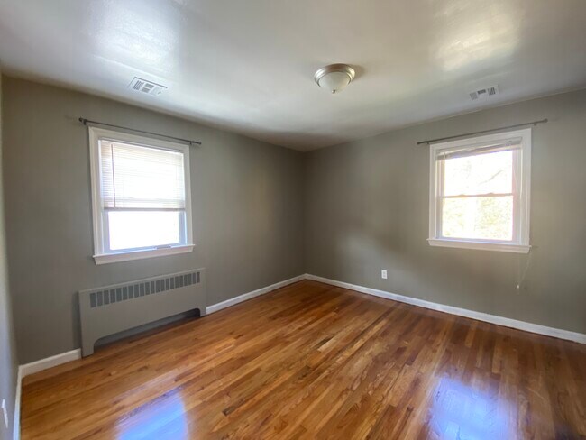 Building Photo - 1471 Gregory Ave