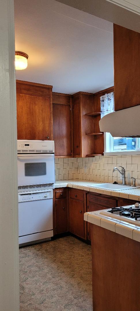 Building Photo - 150 Monterey St