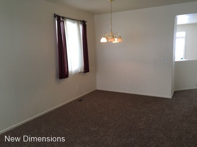 Building Photo - 4 br, 2.5 bath House - 2130 Sapphire Ridge...