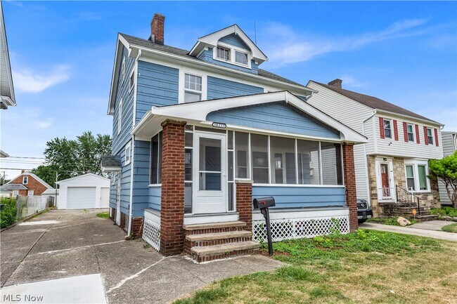 Foto del edificio - 10212 S Highland Ave