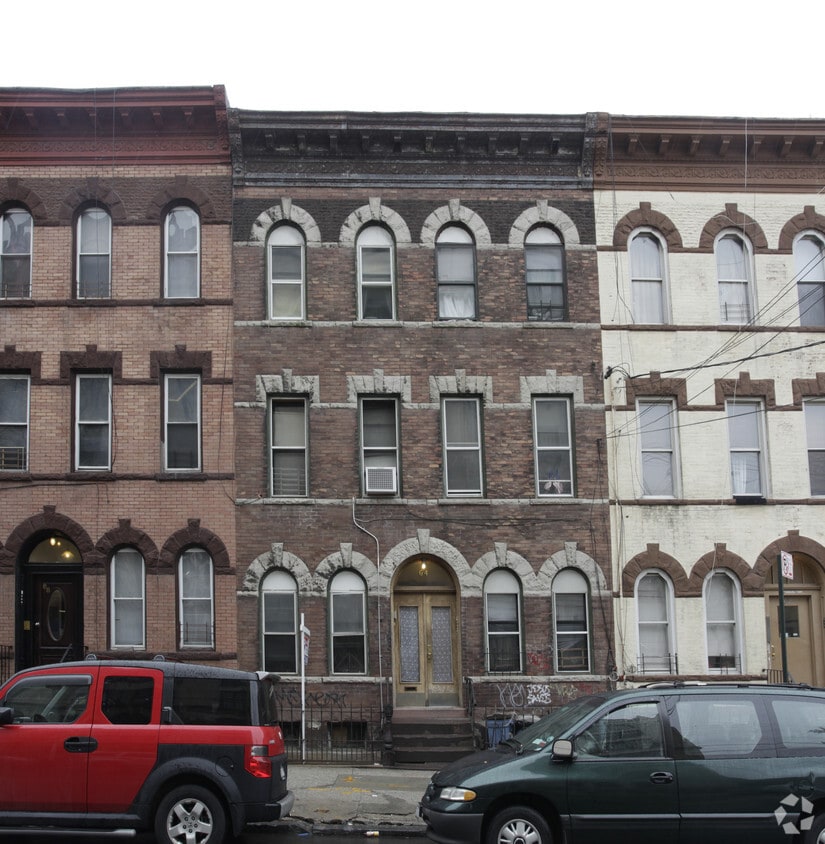 Building Photo - 64 St Nicholas Ave