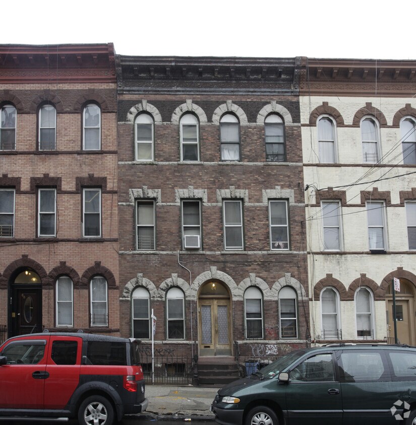 Foto del edificio - 64 St Nicholas Ave