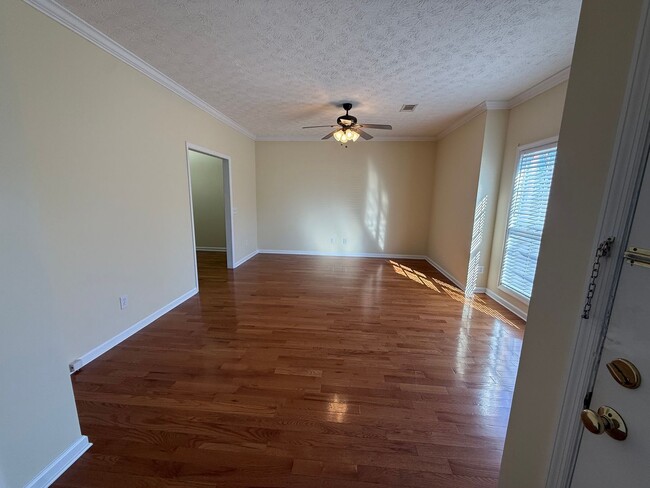 Building Photo - 1257 N Dean Rd