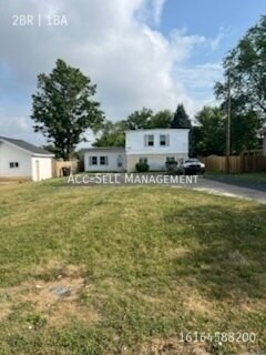 Foto principal - 909 Spencer St NE