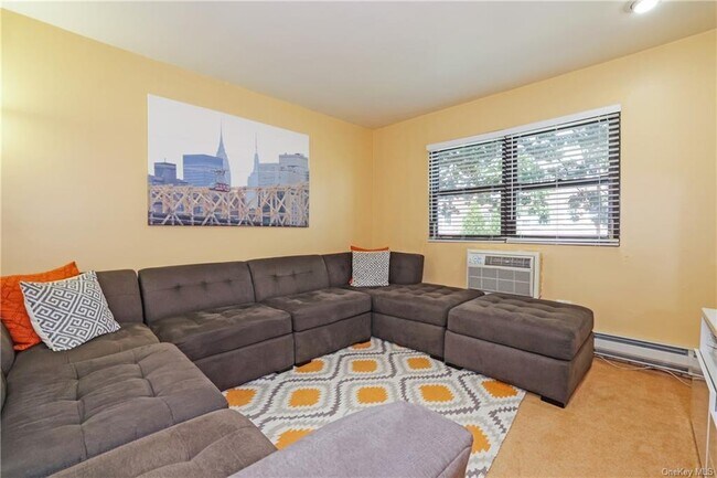 Building Photo - 51 Fieldstone Dr