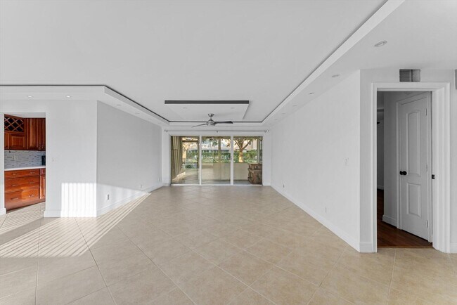Foto del edificio - 1060 Homewood Blvd