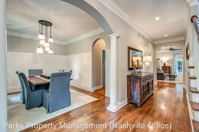 Foto del edificio - 5 br, 4.5 bath House - 201 Acadia Ave