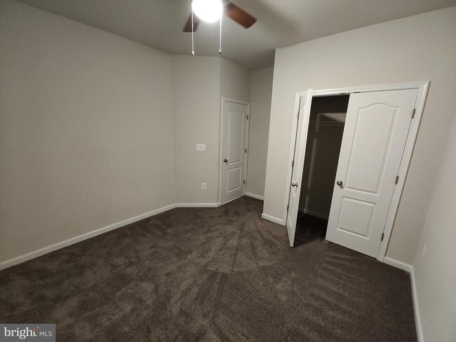 Building Photo - 302 Faversham Pl