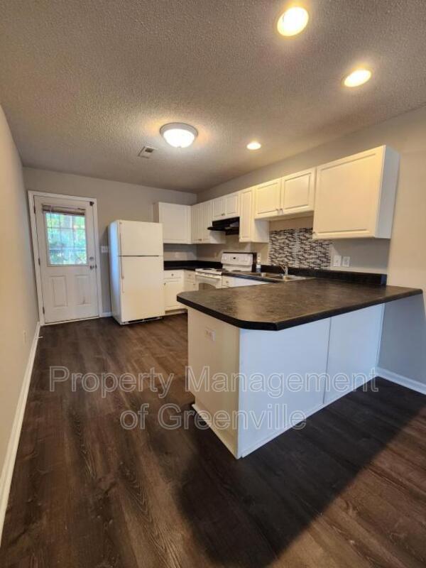 Foto del edificio - 1019 W Shockley Ferry Rd