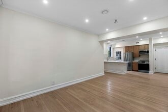 Building Photo - 4636 N Hamilton Ave