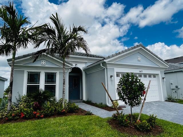 Foto principal - 5477 Liberty Ln