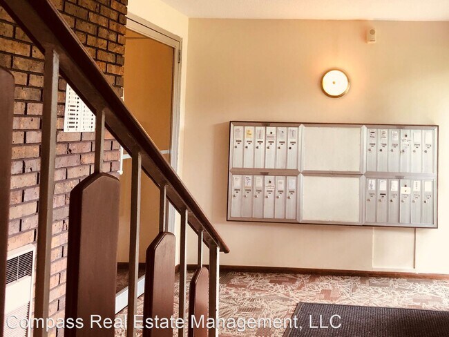 Building Photo - 1237 S Dewey St