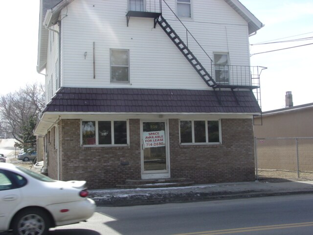 Foto del edificio - 936 Mineral Spring Ave