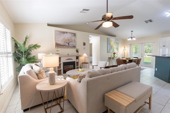 Foto del edificio - 36 Quail Roost Rd