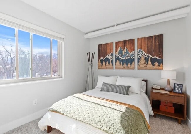 Building Photo - Mountainaire