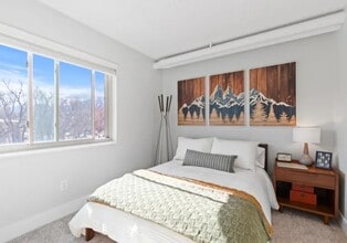 Building Photo - Mountainaire