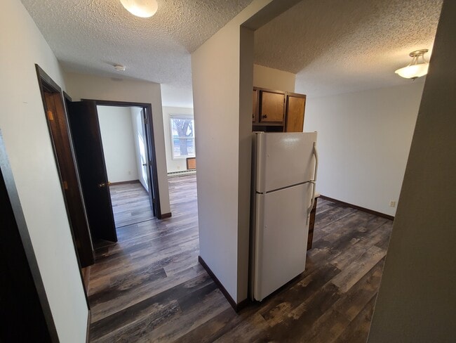 Building Photo - Pinewood Properties