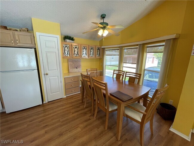 Building Photo - 10821 Ani Cir