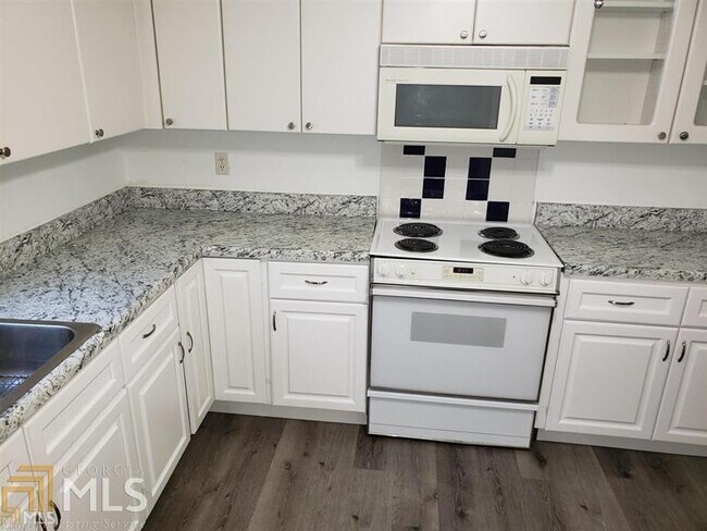 Foto del edificio - 2856 Spring Villa Ln