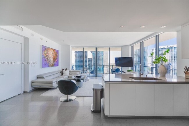 Foto del edificio - 68 SE 6th St