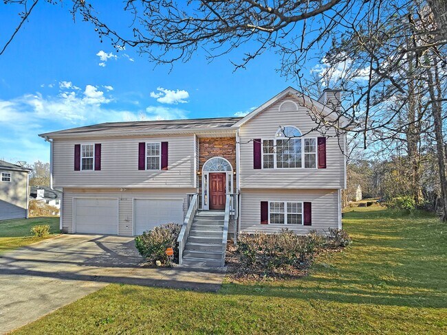 Building Photo - 4b/3ba Split-Level in Austell Near Thornto...