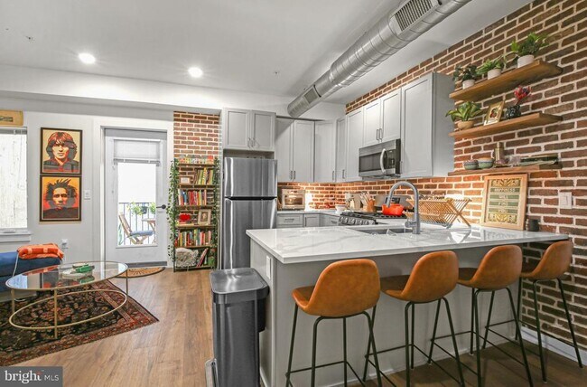Building Photo - 2401 Frankford Ave