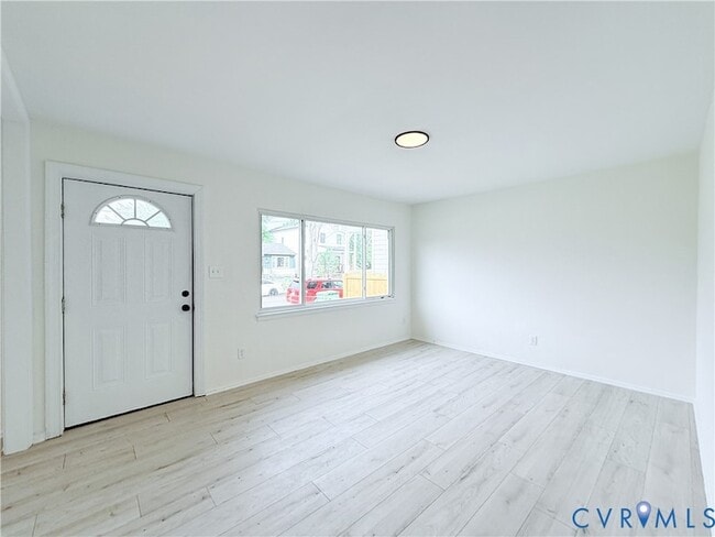 Building Photo - 2706 Selden St