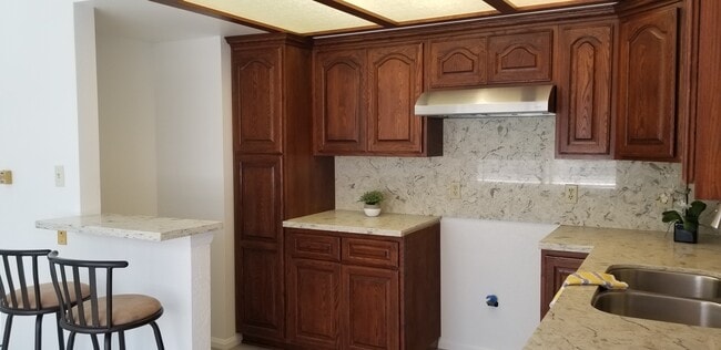 Kitchen - 1438 E 8th St