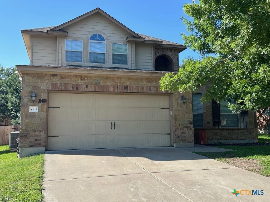 Primary Photo - 7105 Golden Oak Ln