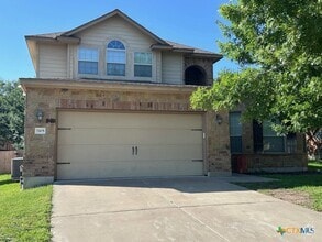 Building Photo - 7105 Golden Oak Ln