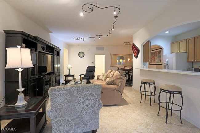 Foto del edificio - 13225 Silver Thorn Loop