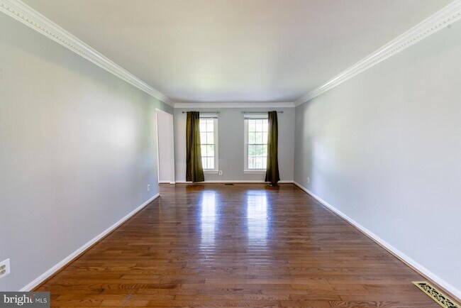 Foto del edificio - 1345 Carpers Farm Way
