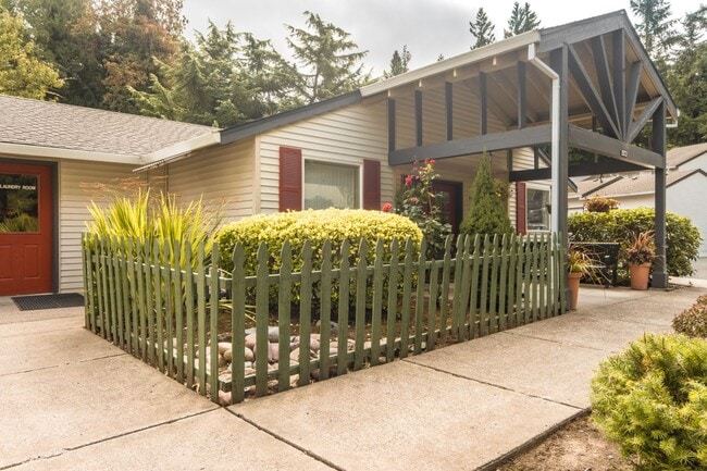 Building Photo - 3 Bedroom with a Forest View! $1000 Off First Full Month!