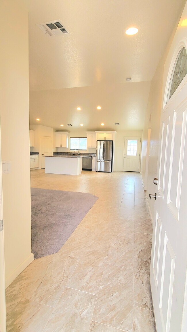 Building Photo - 3799 N Mayfield Ranch Rd