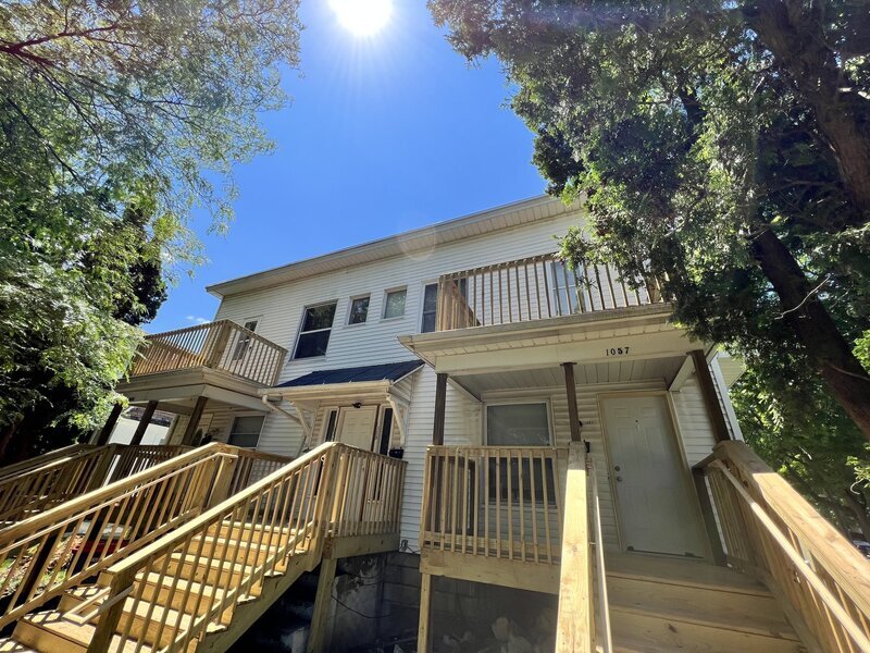 1053 Pine Ave NW, Grand Rapids, MI 49504 Condo for Rent in Grand