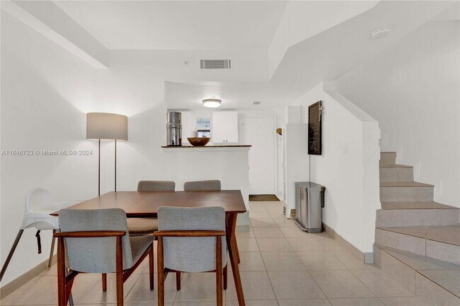 Photo - 123 SW 17th Rd House