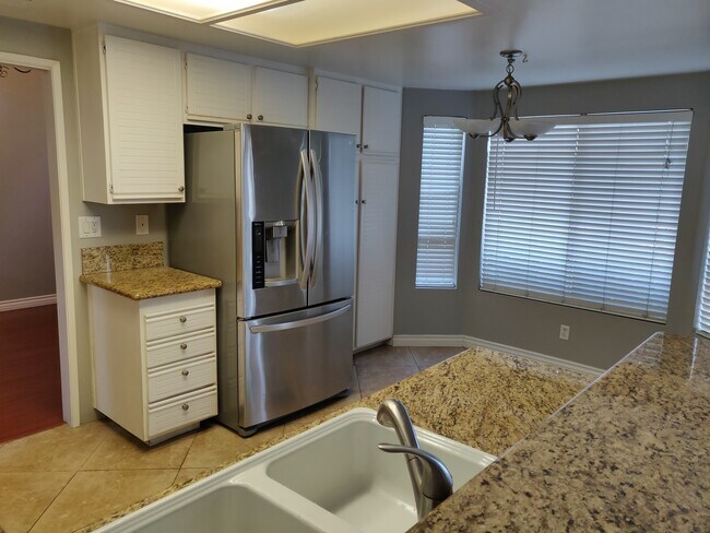 Foto del edificio - 1808 Crystal Ridge Way