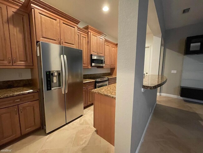 Foto del edificio - 3 br, 2.5 bath Townhome - 8339 NW 7th Ter