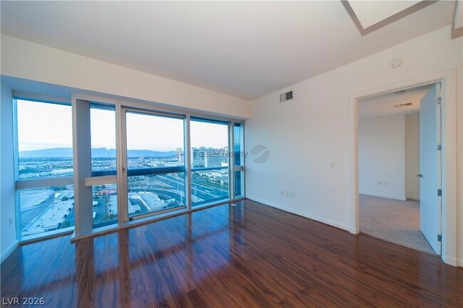Building Photo - 4471 Dean Martin Dr