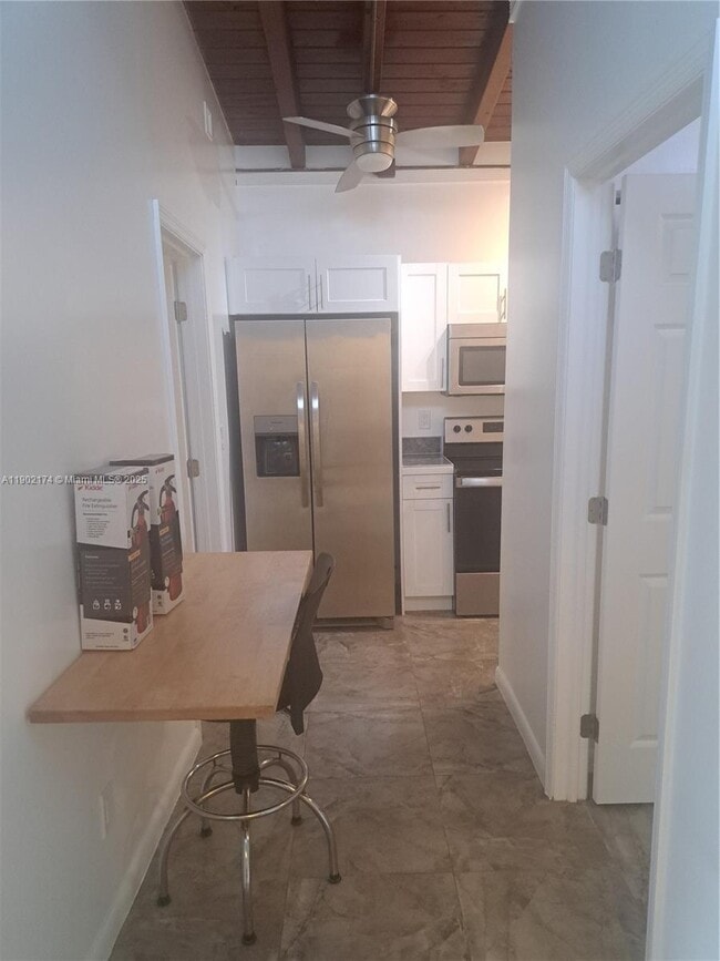 Building Photo - 17 NE 2nd Rd