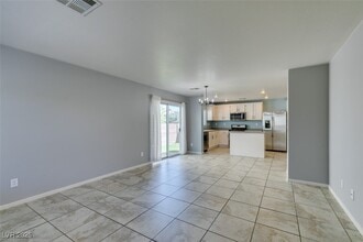 Building Photo - 523 Warminster Ave