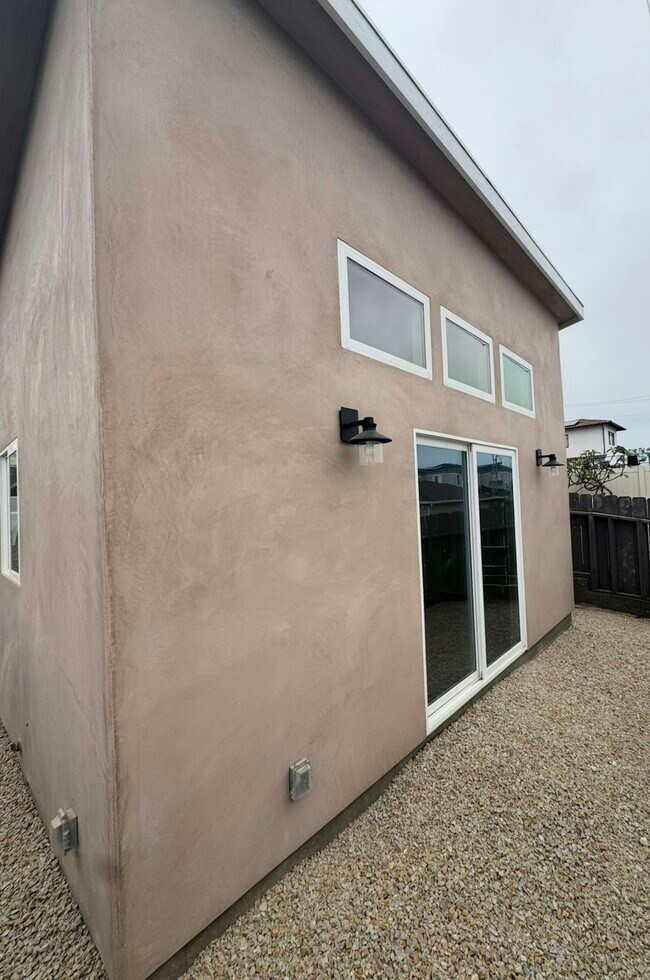 Foto del edificio - 4422 Long Branch Ave