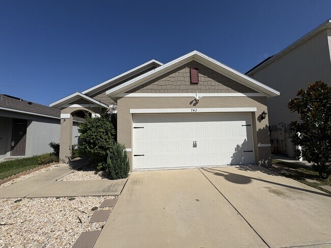 Building Photo - 743 Chinoy Rd